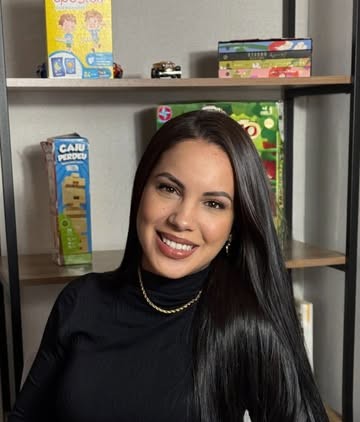 Priscila Teixeira, psicóloga especialista em terapia infantil do Instituto Tucuruvi